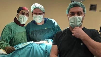 Ezine Devlet Hastanesi’nde bel fıtığına ameliyatsız çözüm!