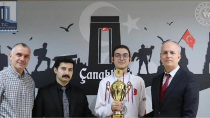 Hamza Efe Bozacı’dan altın madalya