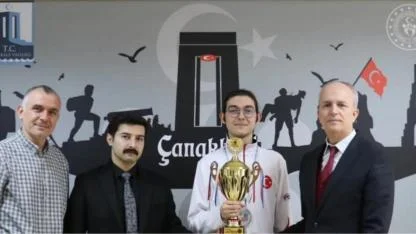 Hamza Efe Bozacı’dan altın madalya