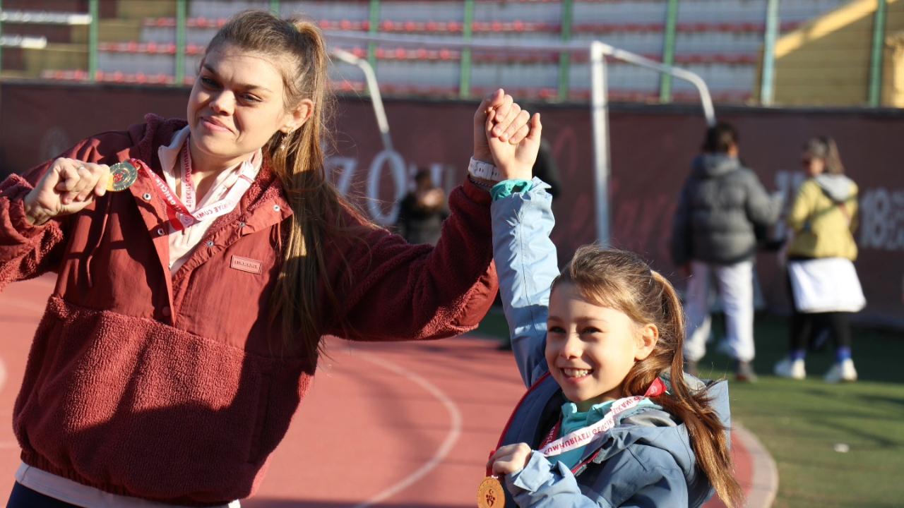 18 Mart Stadyumu’nda anlamlı atletizm etkinliği