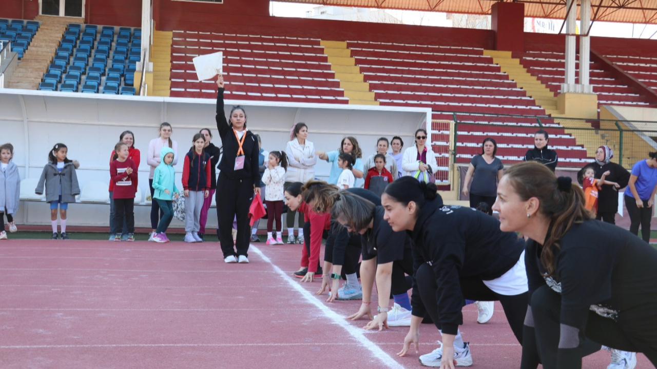 18 Mart Stadyumu’nda anlamlı atletizm etkinliği
