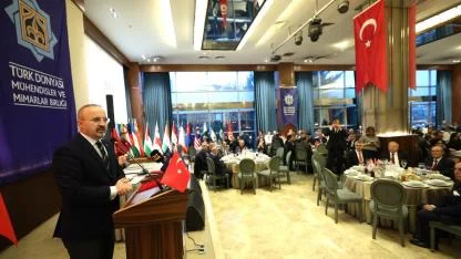 Bülent Turan, Türk Dünyası Mühendisler ve Mimarlar Birliği’nin genel kurul ve iftar programına katıldı