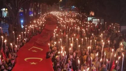 Çanakkale'de fener alayı coşkusu