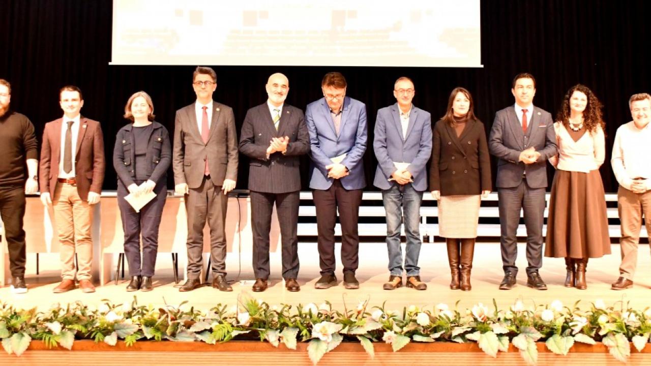 “Deprem Gerçeğiyle Yüzleşmek” Paneli gerçekleştirildi