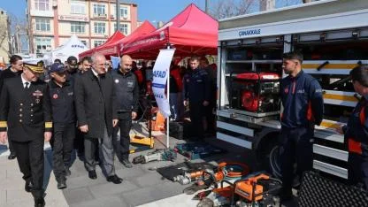 Meydanda Deprem Haftası etkinliği