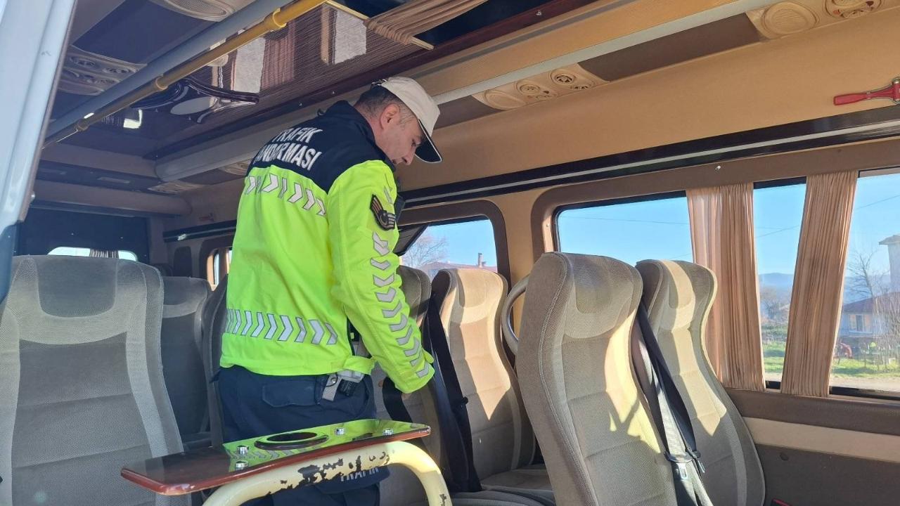 Okul servis araçları denetleniyor