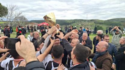 Şampiyon Bozcaada Gençlik