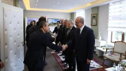 Vali Toraman personel ile bayramlaştı