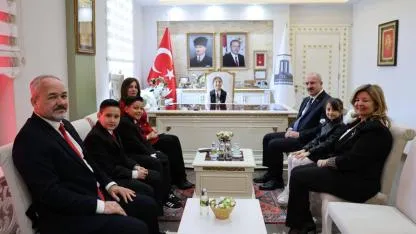 Beyza Yeşilyurt 23 Nisan’da makam koltuğuna oturdu