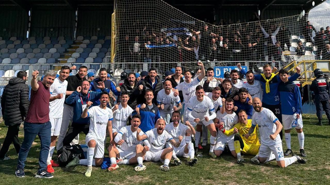 Bigaspor'da şampiyonluk coşkusu!