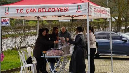 Çan Belediyesi’nden gençlere çorba ikramı