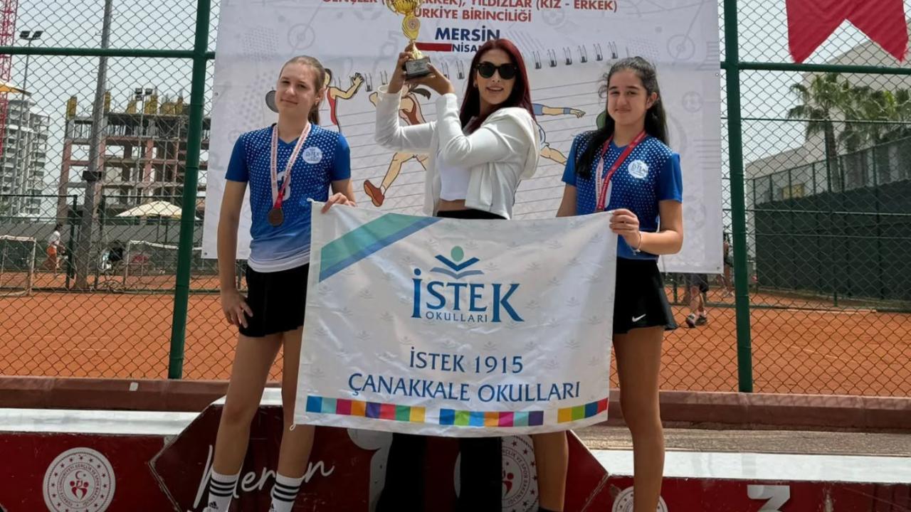 Çanakkaleli öğrencilerden Türkiye dördüncülüğü