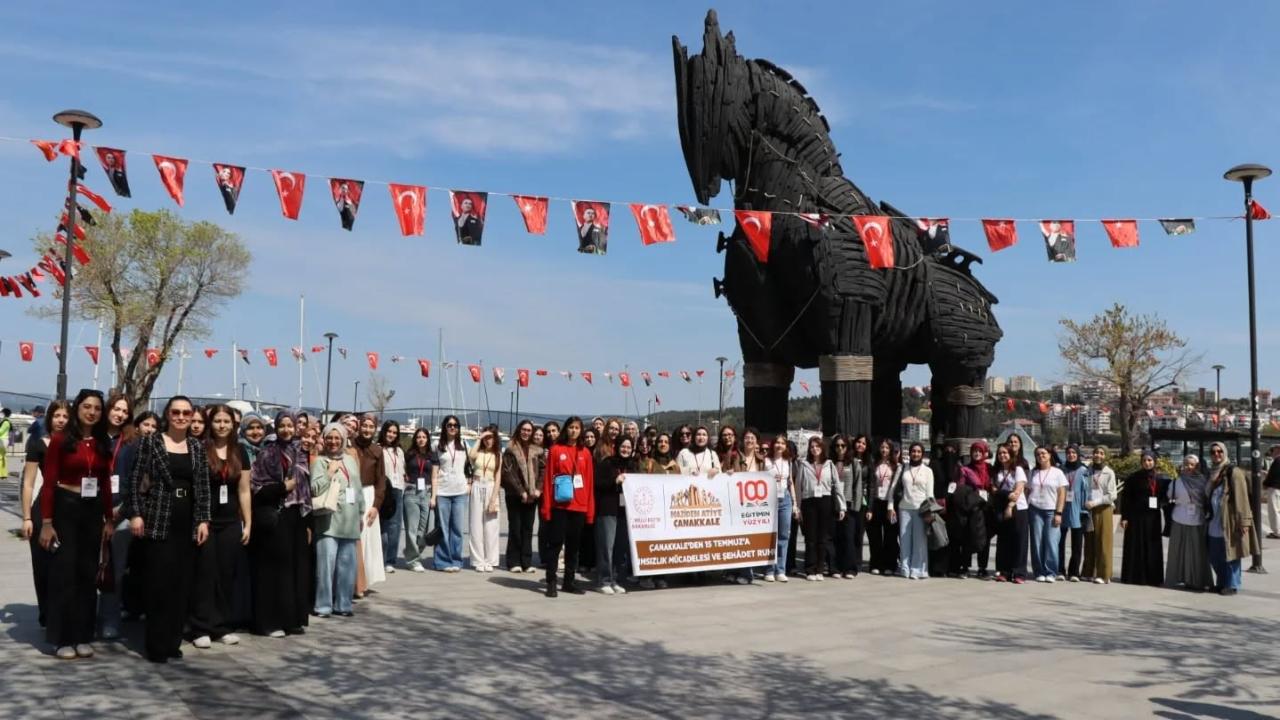 Gençler Çanakkale’de buluşuyor