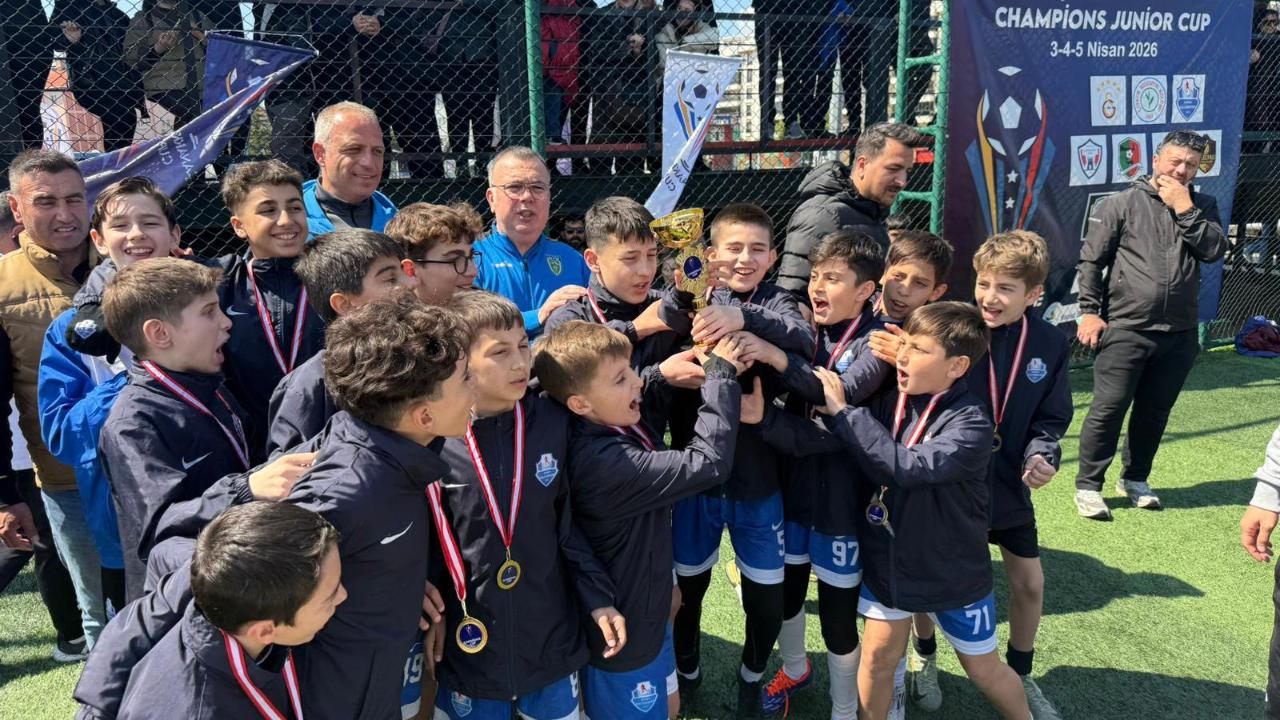 Kepez’de futbol şöleni