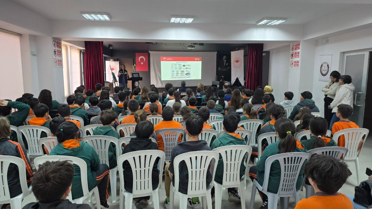 Okullarda su ürünleri ve sağlıklı beslenme eğitimi