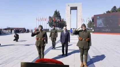 Şehitler Abidesi'nde anma töreni