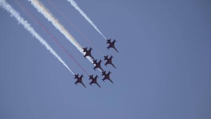 Türk Yıldızları'ndan muhteşem uçuş gösterisi!