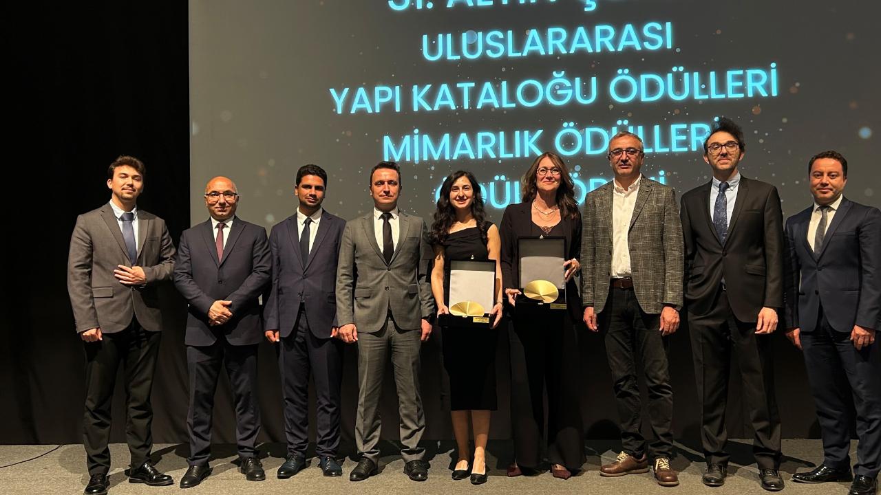 Akçansa’ya Altın Çekül’de sosyal sorumluluk ve yenilikçi ürün alanlarında çifte ödül