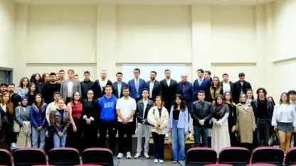 ÇOMÜ Rektörü Erenoğlu, öğrencilerle buluştu